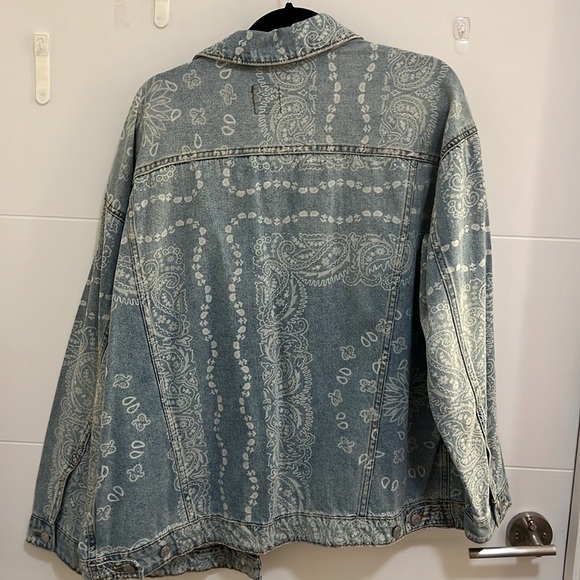 Lightwash Denim Jacket with Bandana Pattern - Picture 2 of 2